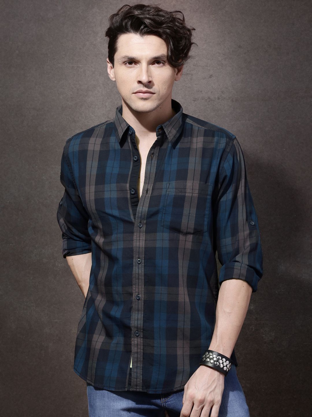 2781f021-536a-44ca-bc83-42c456bca95f1551335771557-Roadster-Men-Navy-Grey-Checked-Casual-Shirt-341551335769426-1-2.jpg Roadster Men Navy & Grey Checked Casual Shirt - Image 1