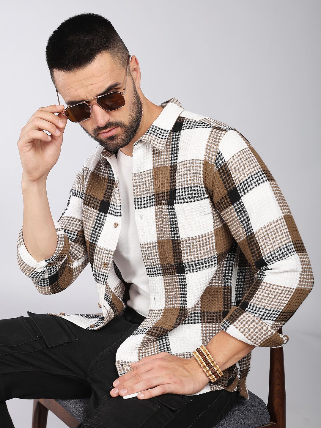 fe4c28bd-d5fb-467d-9d5e-26e3be3f7b671714470947075Shirts1.jpg Tartan Checks Spread Collar Long Sleeves Slim Fit Cotton Casual Shirt - Image 1