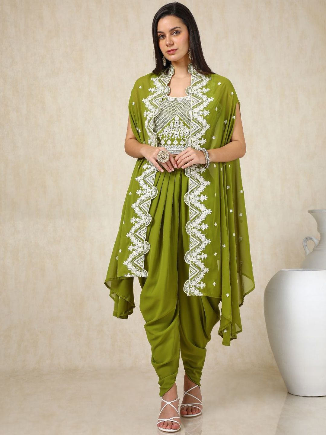 sRHNqc99_0a62bb48874b4d3a9a5f415998c250a2.jpg Green Floral Embroidered Round Neck Top & Patiala With Shrug - Image 1